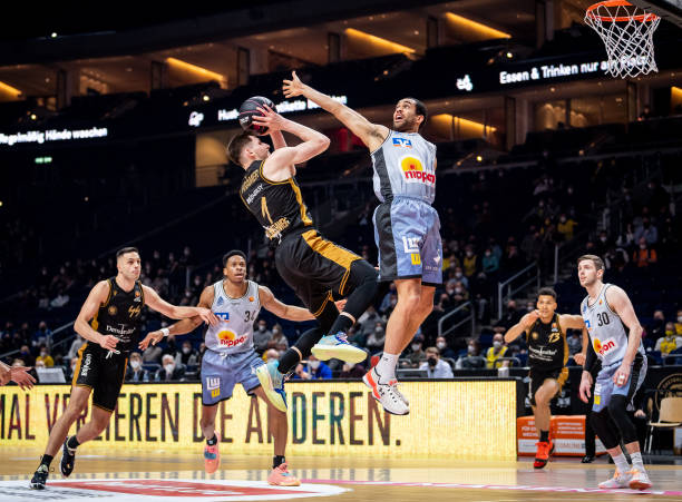 断深入的今 断深入的今