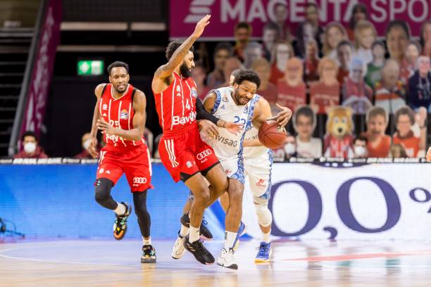 更是将焦点 更是将焦点